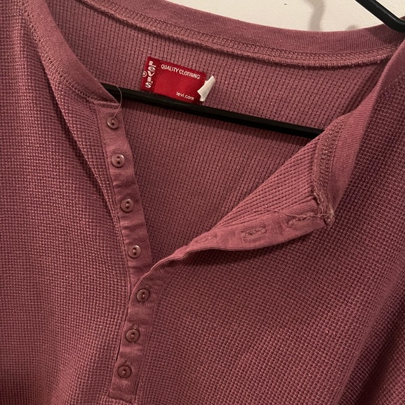 Ladies size XL Levis Waffle Half Button ahi - Good Condition Beautiful Colour - Picture 3 of 4